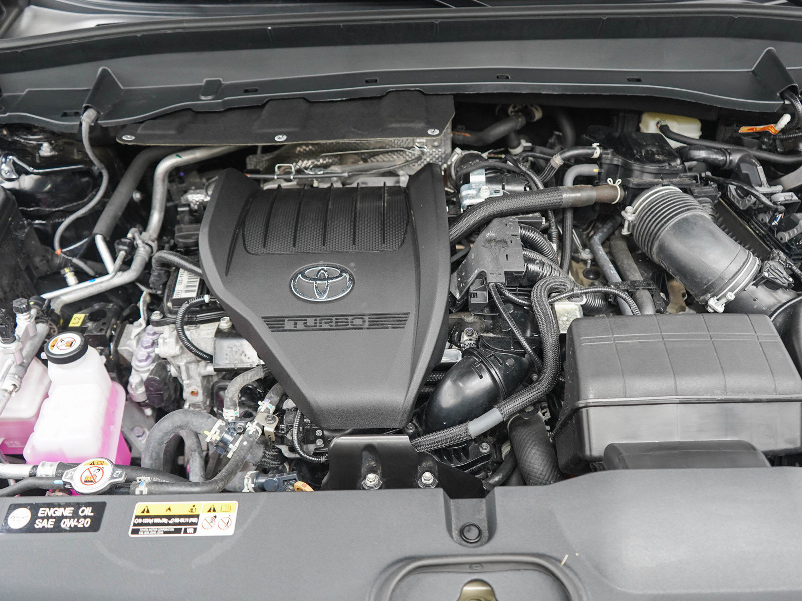 Used 2025 Toyota Grand Highlander AWD Hybrid image 32