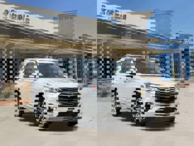 Used 2019 Chevrolet Traverse Premier w/ Driver Confidence II Package image 2