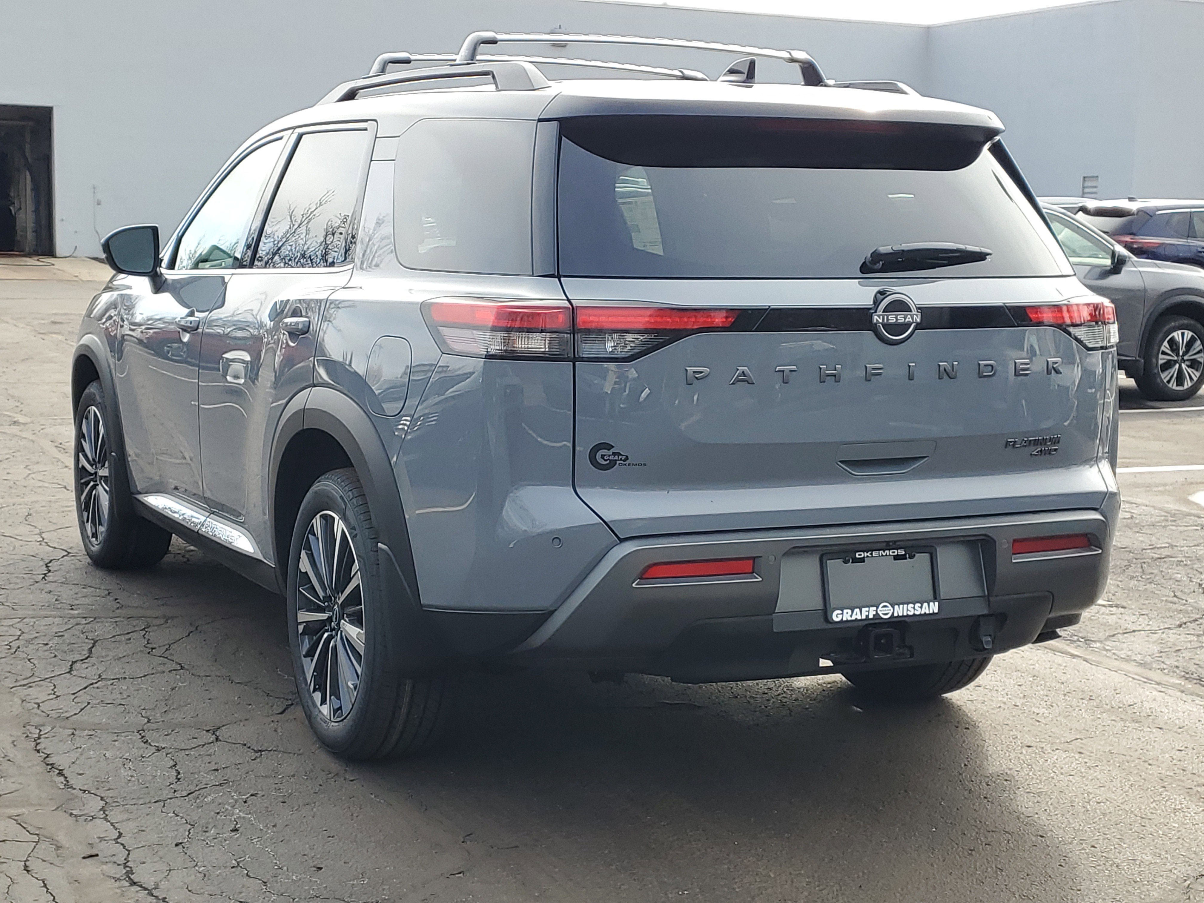 New 2026 Nissan Pathfinder Platinum image 4