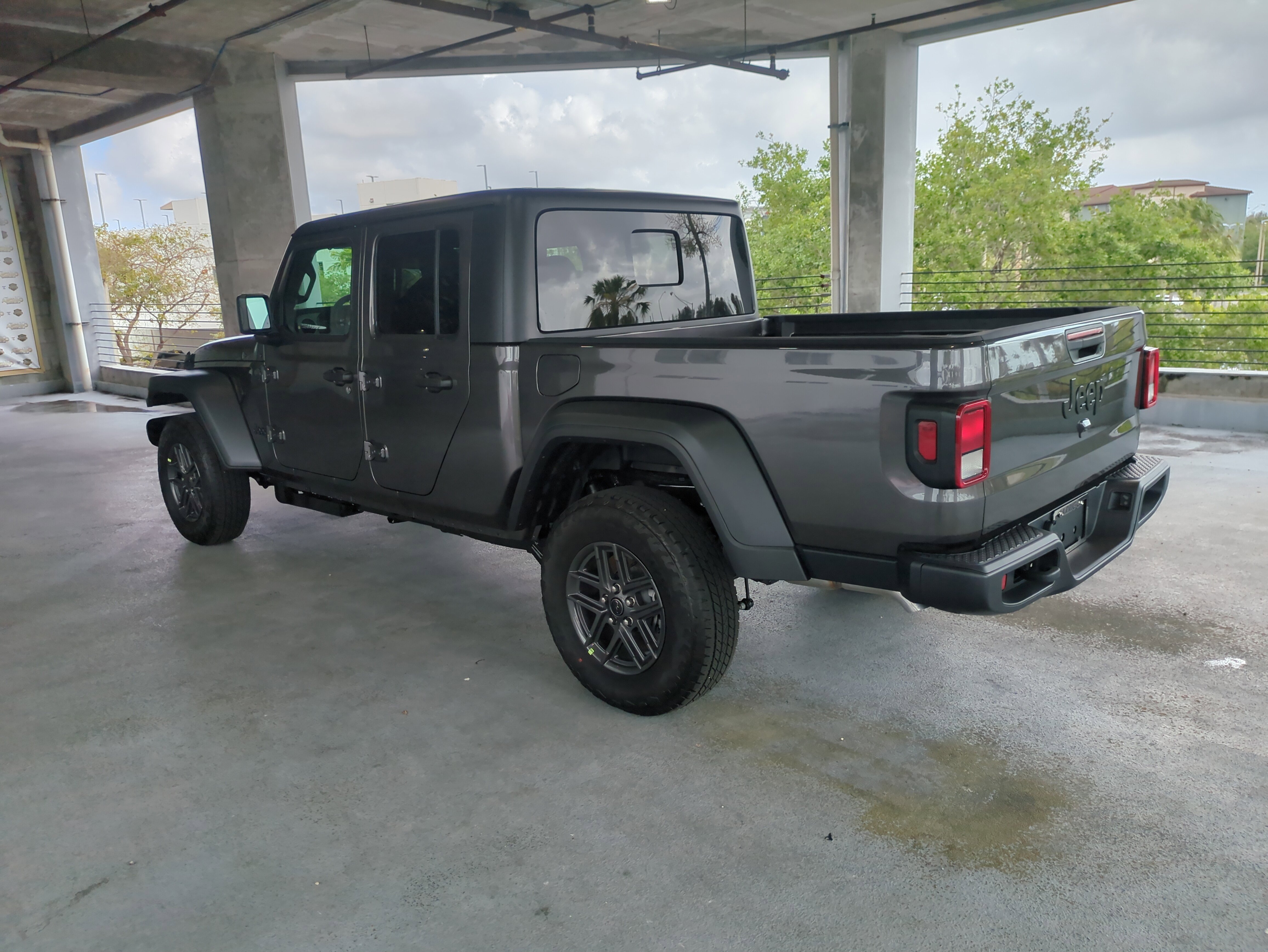 New 2026 Jeep Gladiator Sport image 7