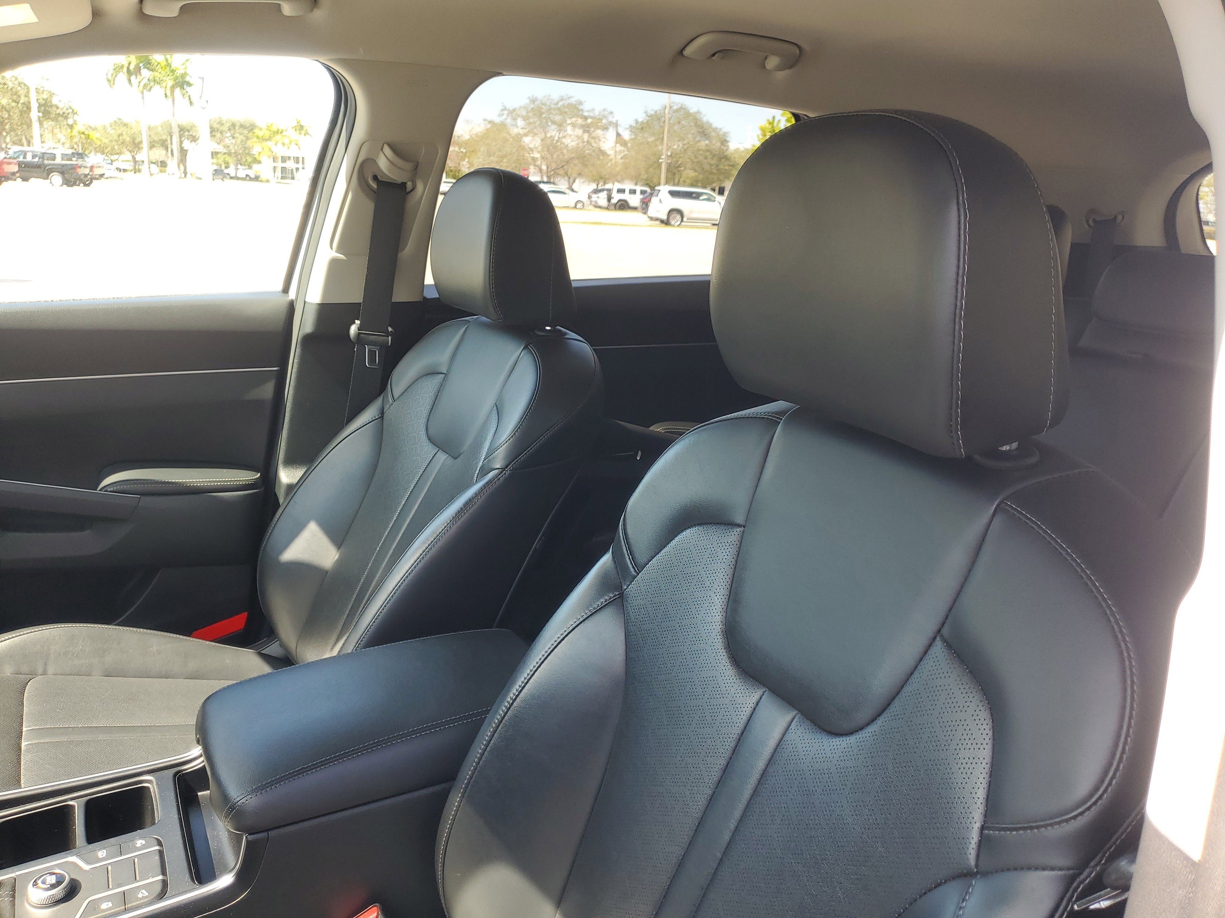 Used 2022 Kia Sorento S image 18