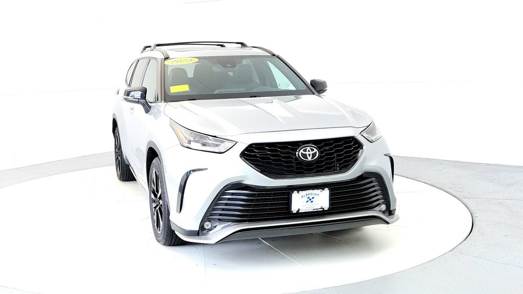 Used 2023 Toyota Highlander XSE AWD/4WD image 8
