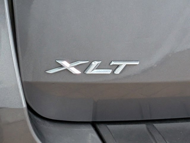 Used 2023 Ford Explorer XLT w/ Equipment Group 202A image 9