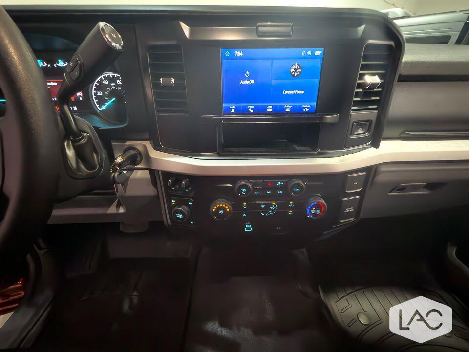 Used 2025 Ford F450 XLT w/ Snow Plow Prep Package AWD/4WD image 40