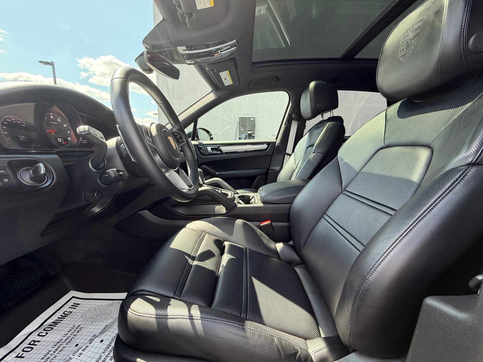 Certified 2023 Porsche Cayenne Platinum Edition AWD/4WD image 5