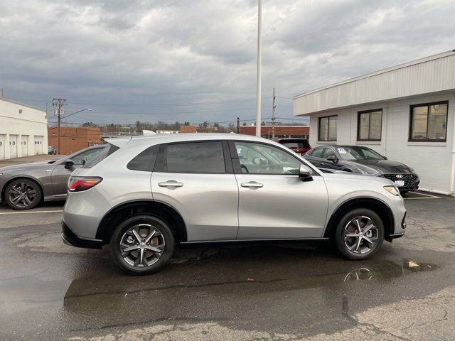 Used 2025 Honda HR-V EX-L image 3