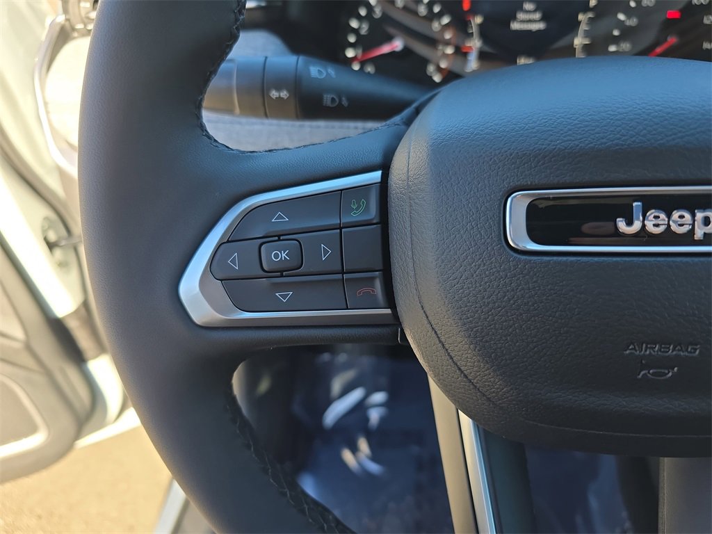 New 2026 Jeep Compass Latitude image 18