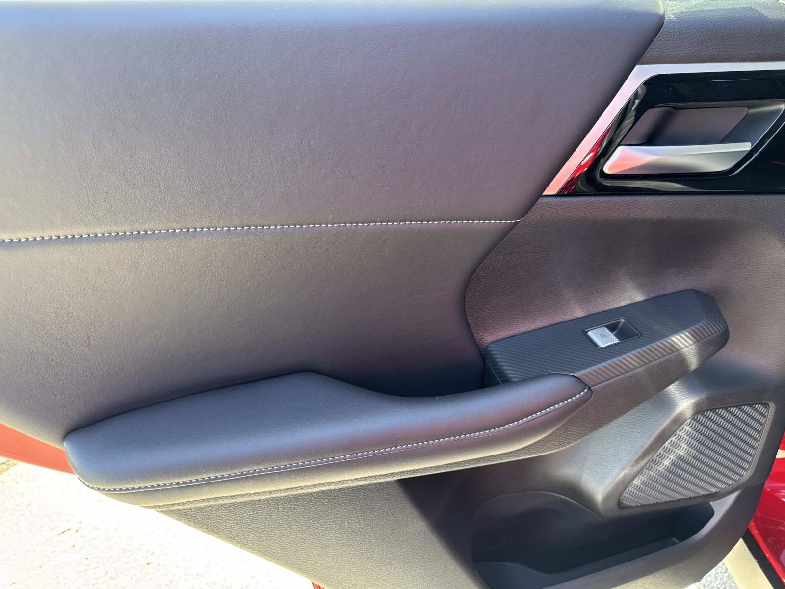 New 2025 Mitsubishi Outlander 4WD Plug-In Hybrid image 11