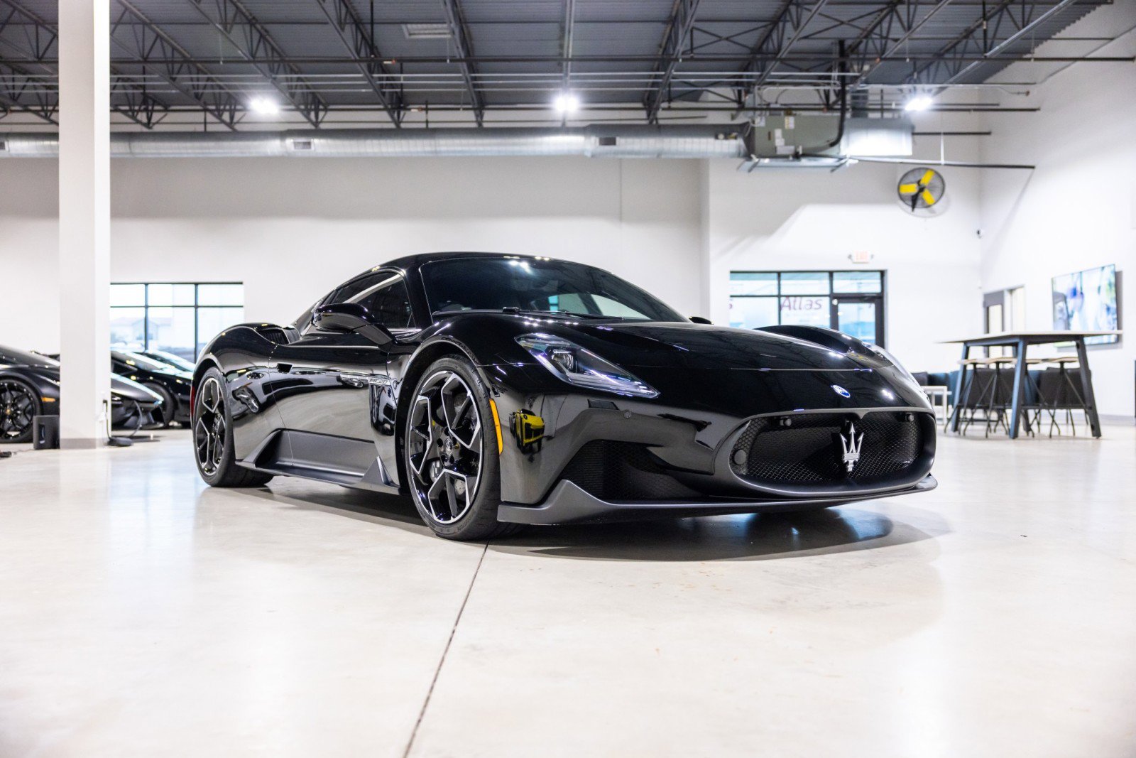 Used 2022 Maserati MC20 Coupe RWD image 3