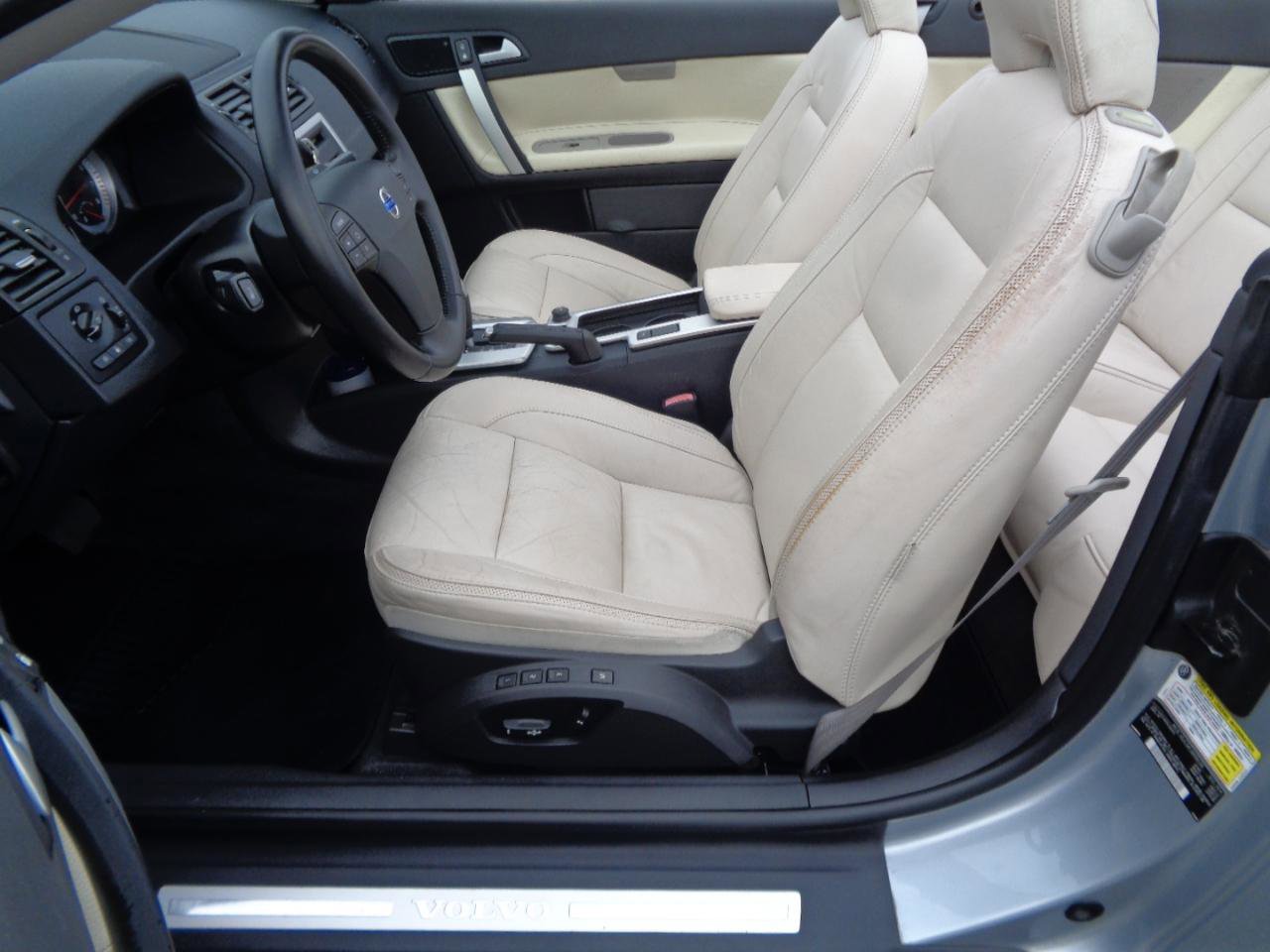 Used 2011 Volvo C70 T5 w/ Convenience Pkg FWD image 23