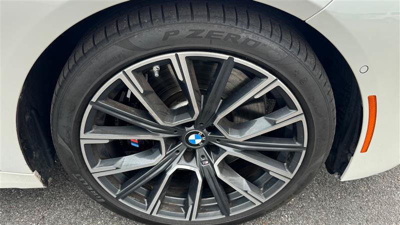 Used 2022 BMW 740i w/ M Sport Package RWD image 33