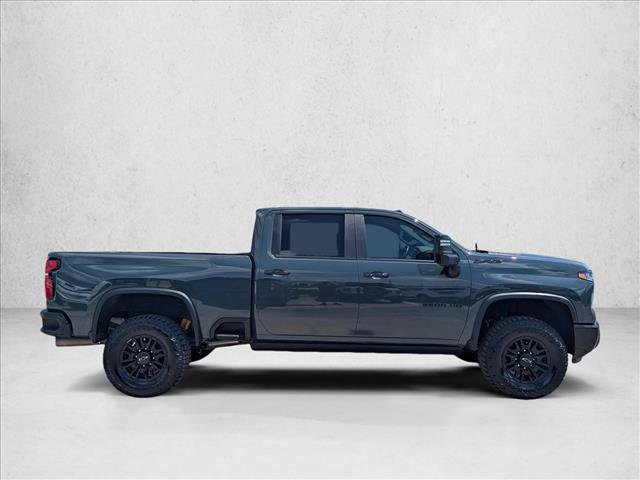 Used 2026 Chevrolet Silverado 2500 ZR2 w/ LPO, Dark Essentials Package AWD/4WD image 4