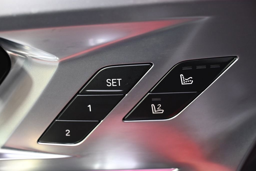 Used 2023 BMW XM image 25