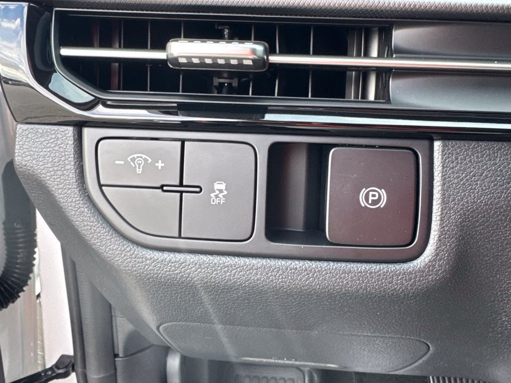 New 2026 Kia Sportage LX w/ LX Convenience Package FWD image 27