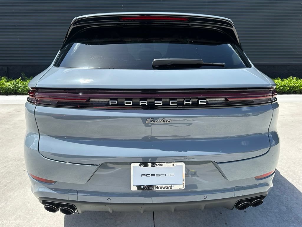 Certified 2025 Porsche Cayenne Turbo AWD/4WD image 11