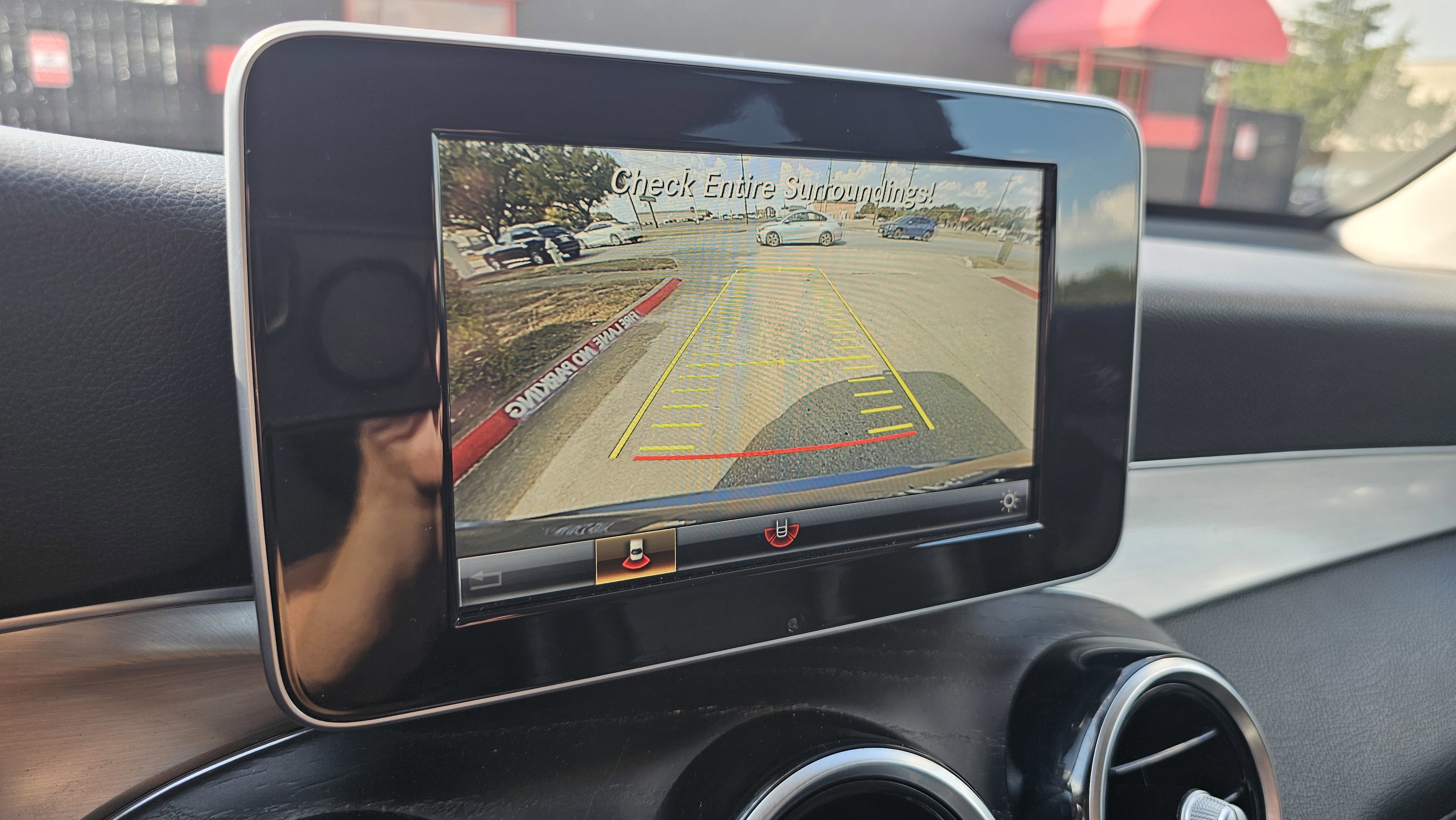 Used 2019 Mercedes-Benz GLC 300 w/ Premium Package image 38