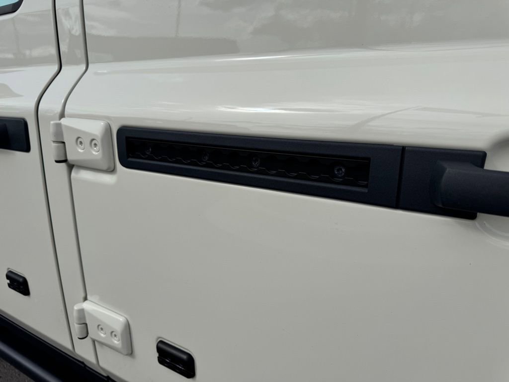 Used 2025 INEOS Grenadier Fieldmaster Edition image 22