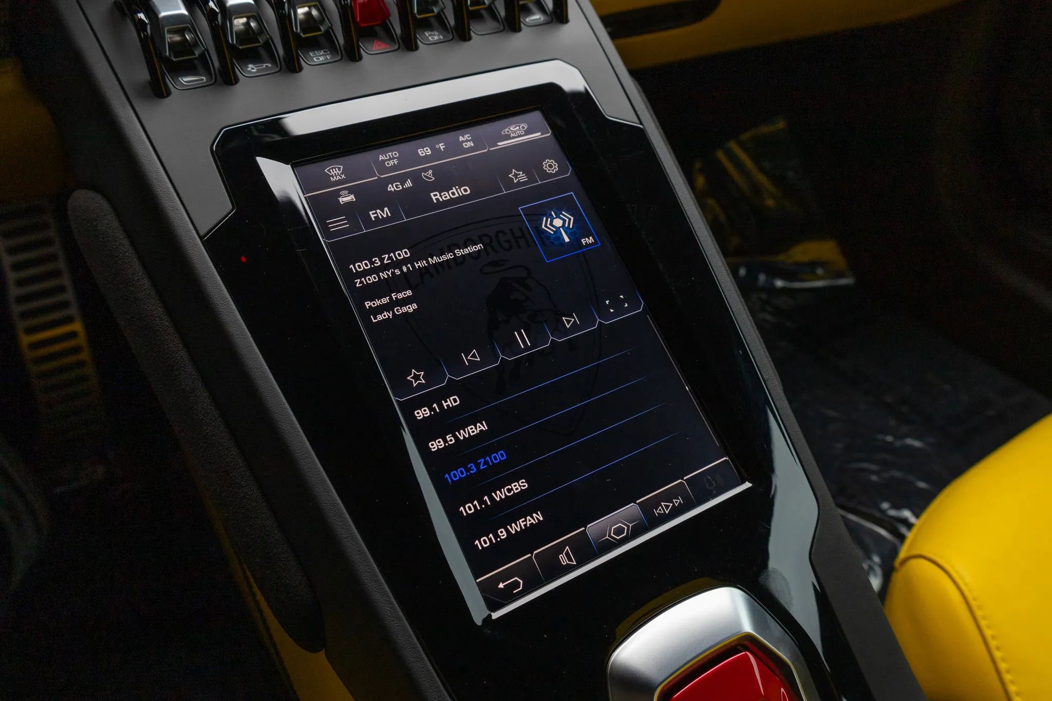 Used 2024 Lamborghini Huracan EVO image 65