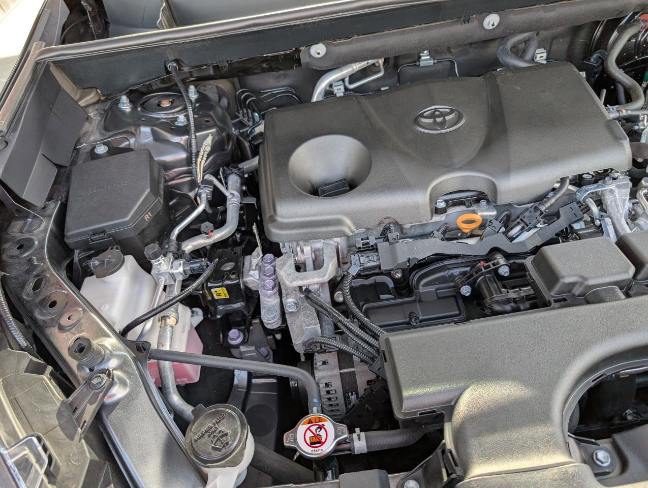 Used 2020 Toyota RAV4 XLE image 24