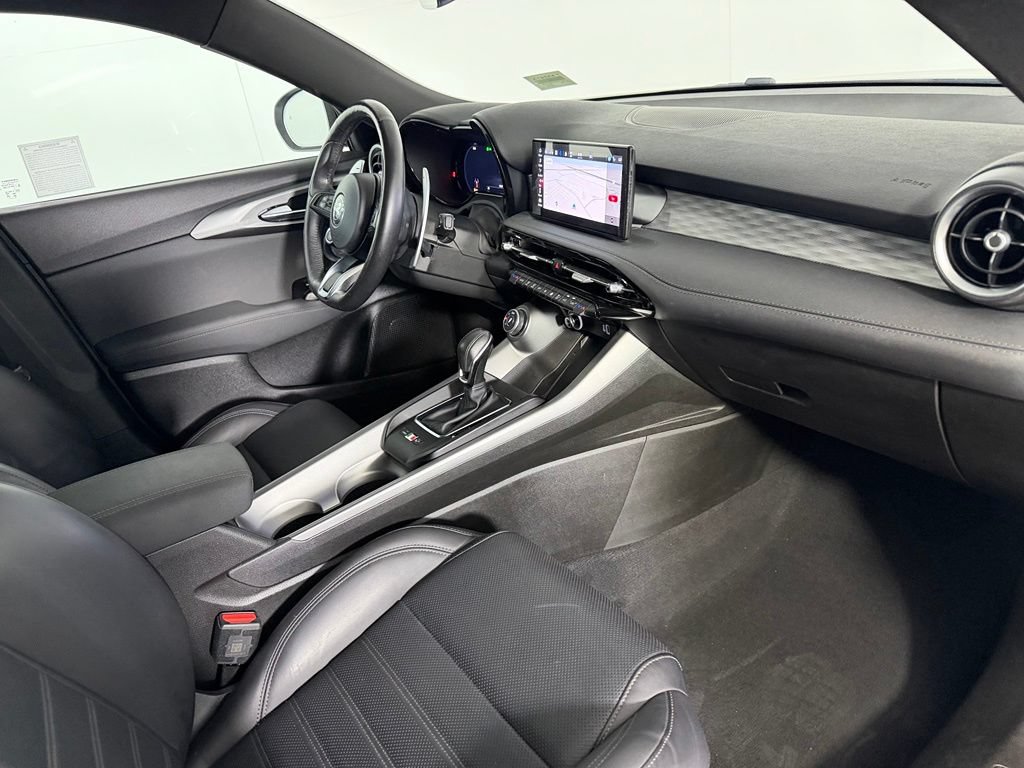 Used 2024 Alfa Romeo Tonale Veloce AWD/4WD image 13