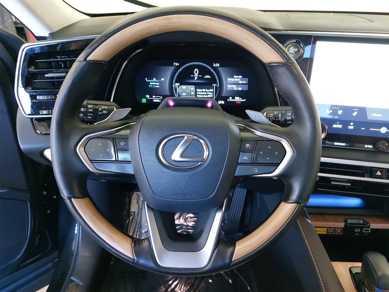 Used 2025 Lexus RX 450h AWD w/ Convenience Package image 17