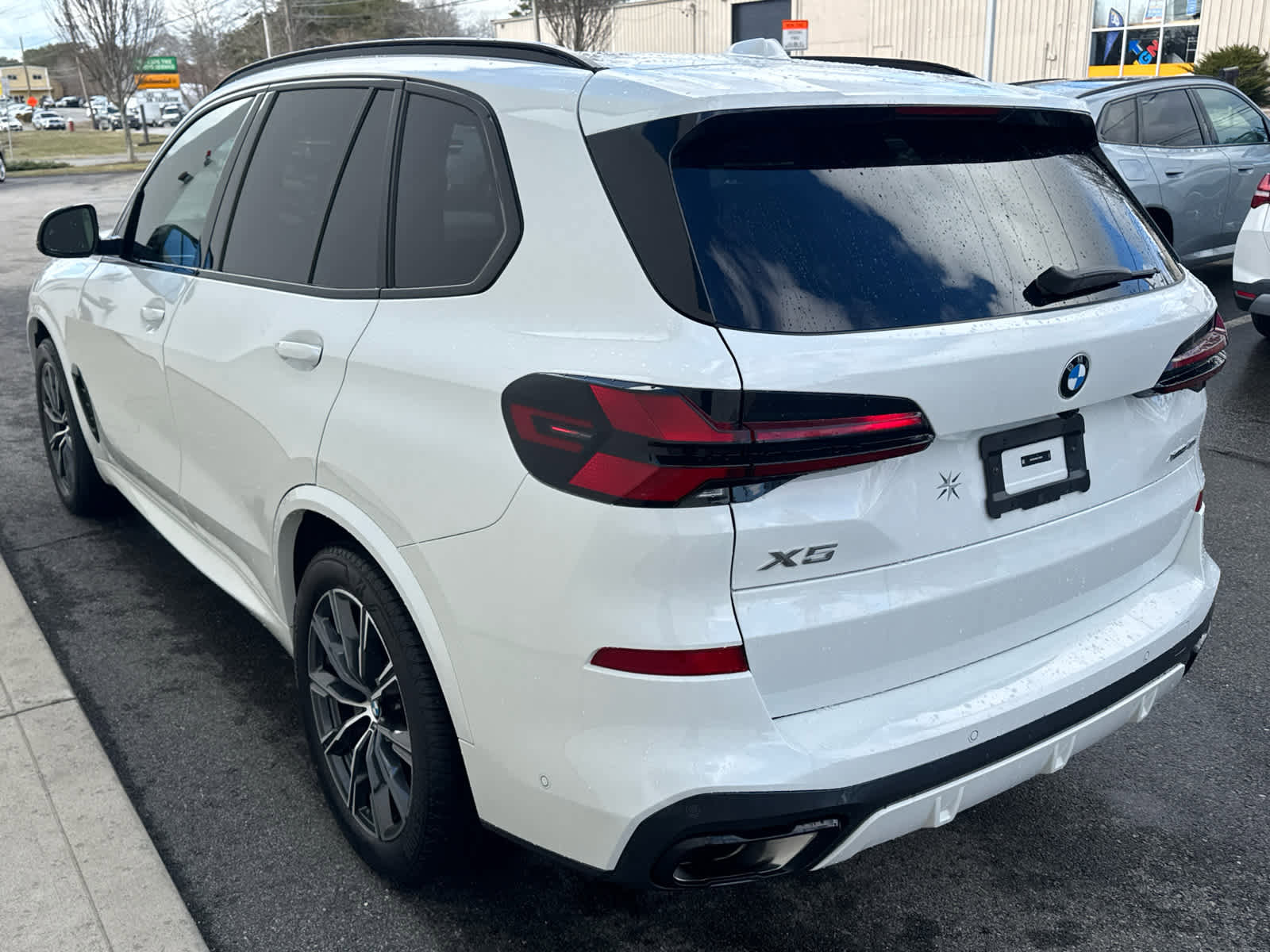 Certified 2024 BMW X5 xDrive40i w/ M Sport Package image 7