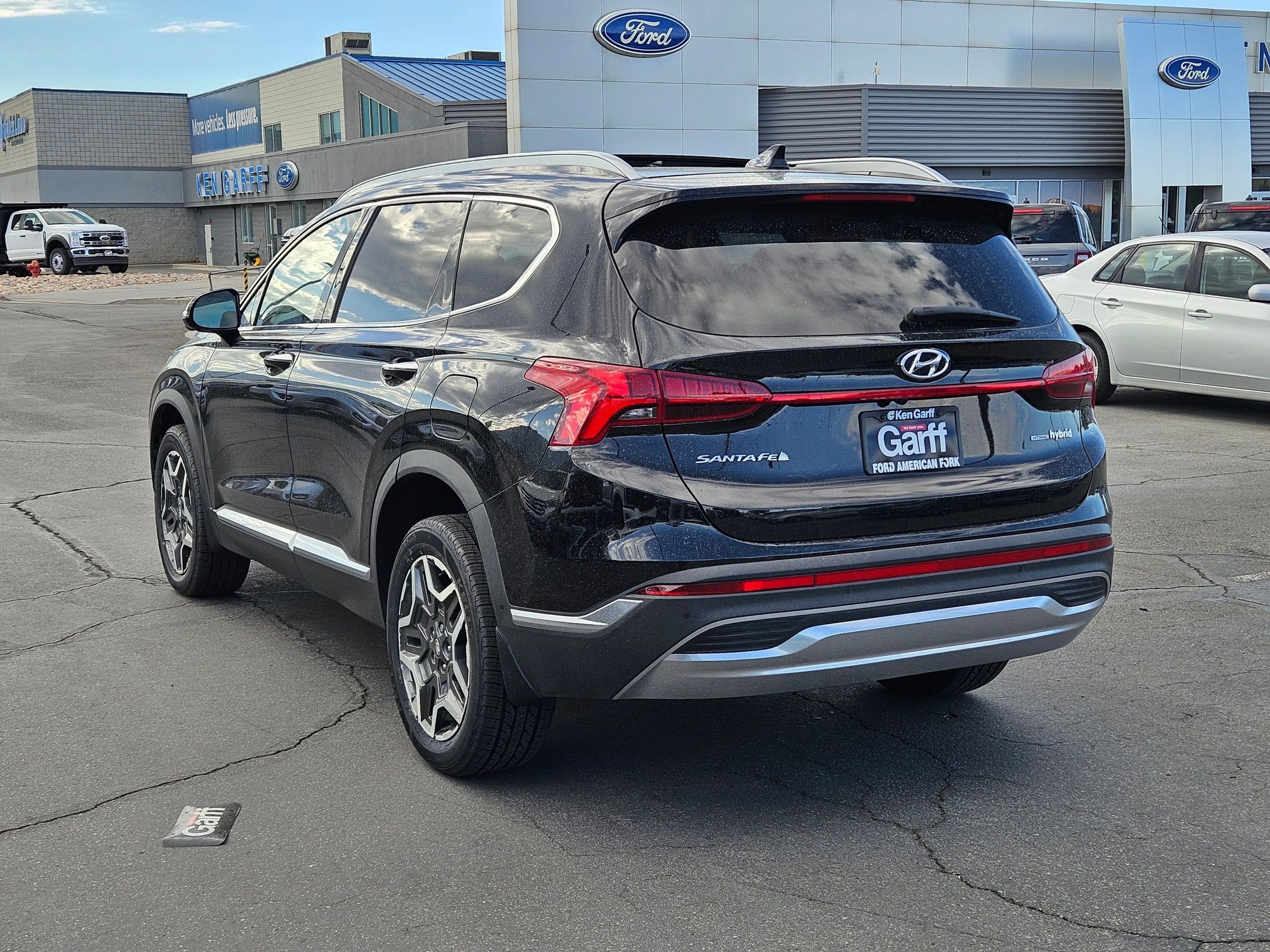 Used 2023 Hyundai Santa Fe Limited w/ Cargo Package AWD/4WD image 9