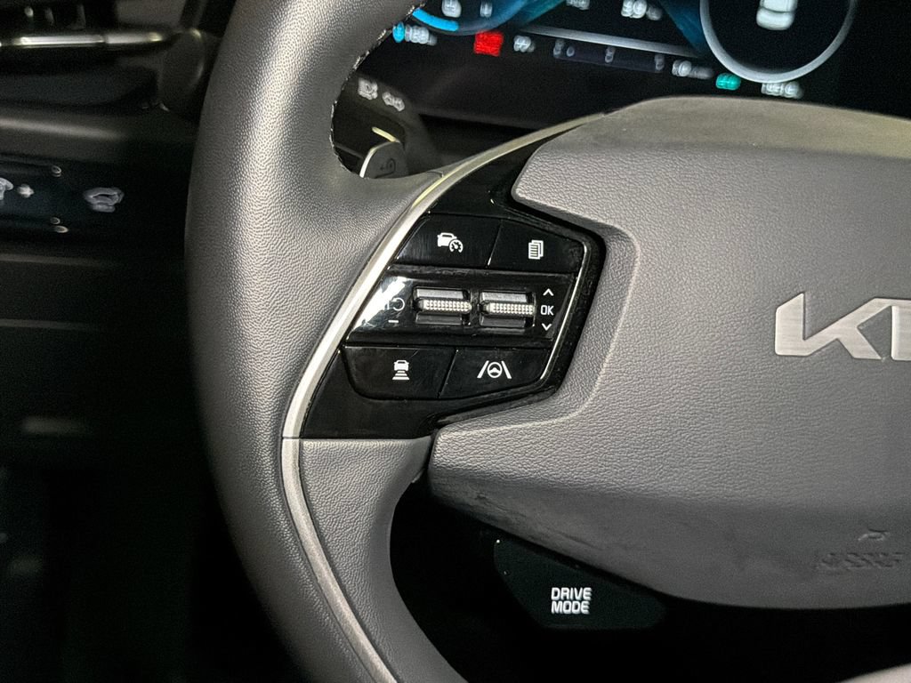 Certified 2024 Kia Niro Wind w/ Wind Preserve Package FWD image 25