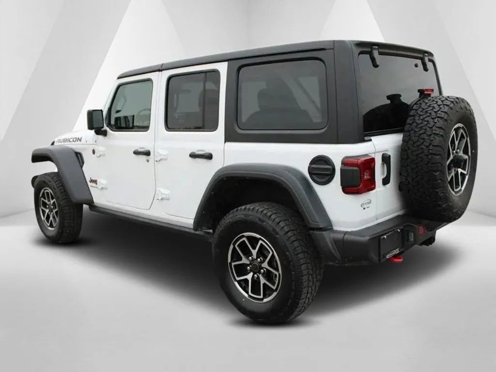 Used 2024 Jeep Wrangler Unlimited Rubicon image 5