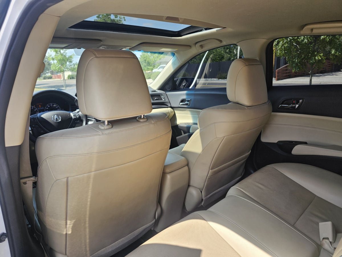 Used 2013 Acura ILX w/ Technology Package FWD image 28