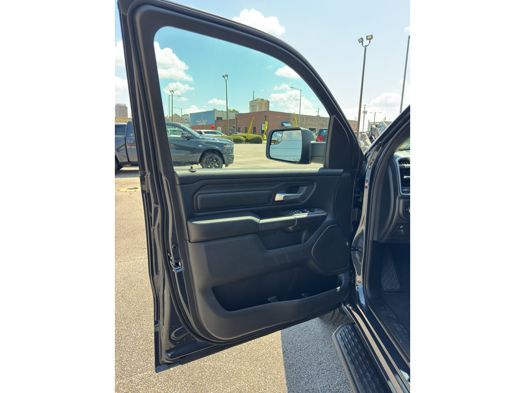 New 2026 RAM 1500 Express AWD/4WD image 27