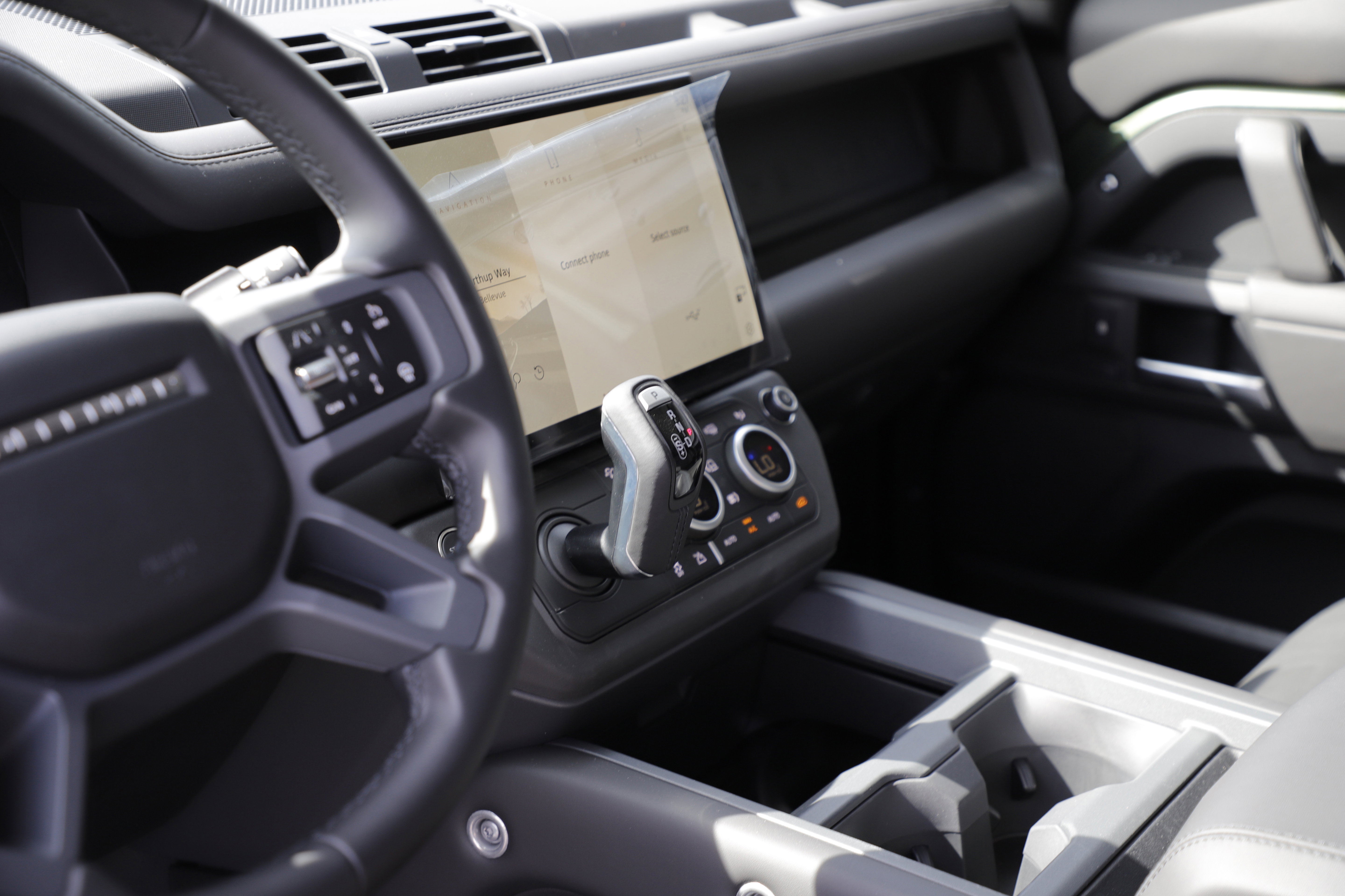 New 2026 Land Rover Defender 110 X-Dynamic SE image 21