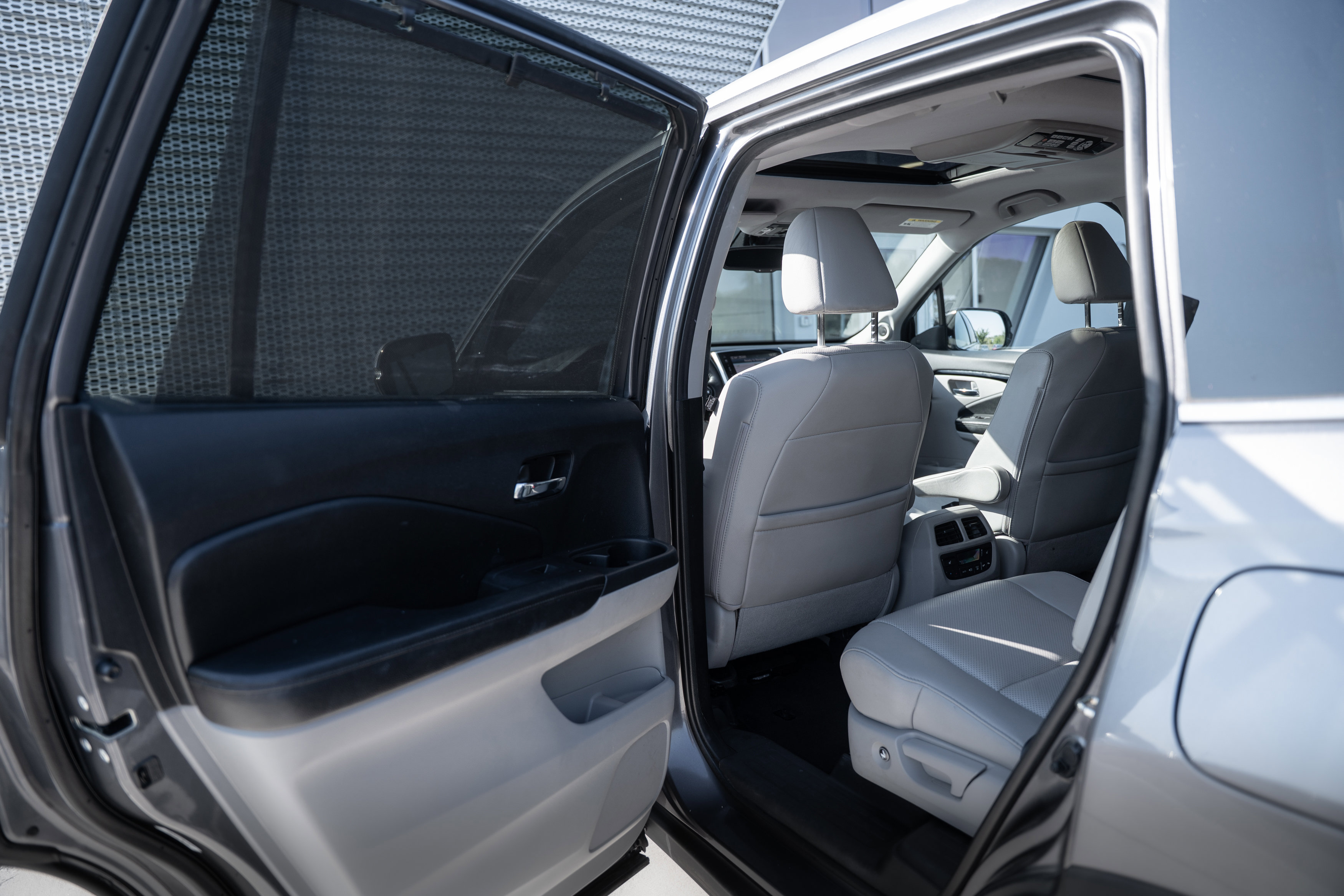 Used 2018 Honda Pilot Elite image 15
