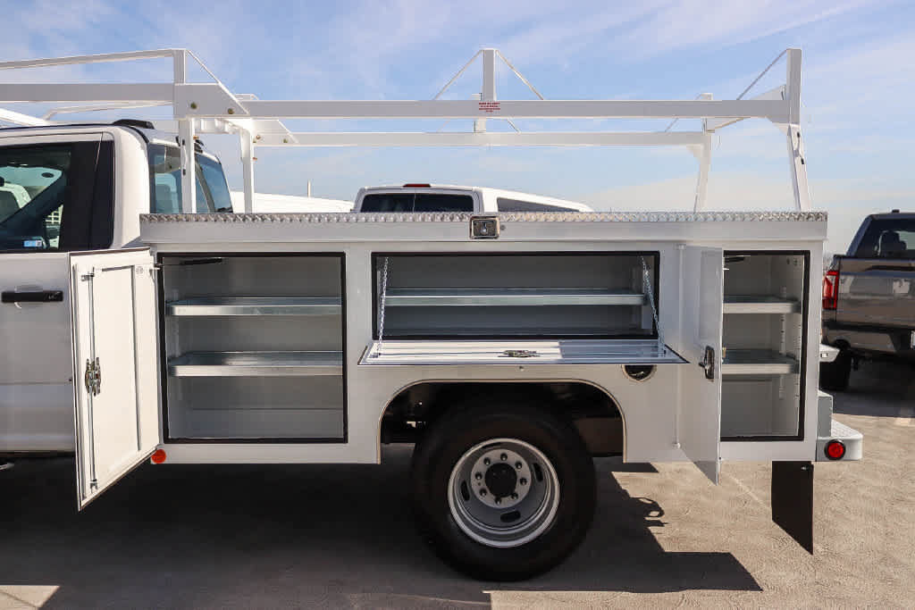 New 2026 Ford F350 XL w/ XL Chrome Package RWD image 29