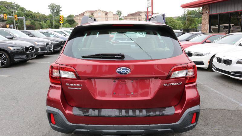 Used 2018 Subaru Outback 2.5i AWD/4WD image 6