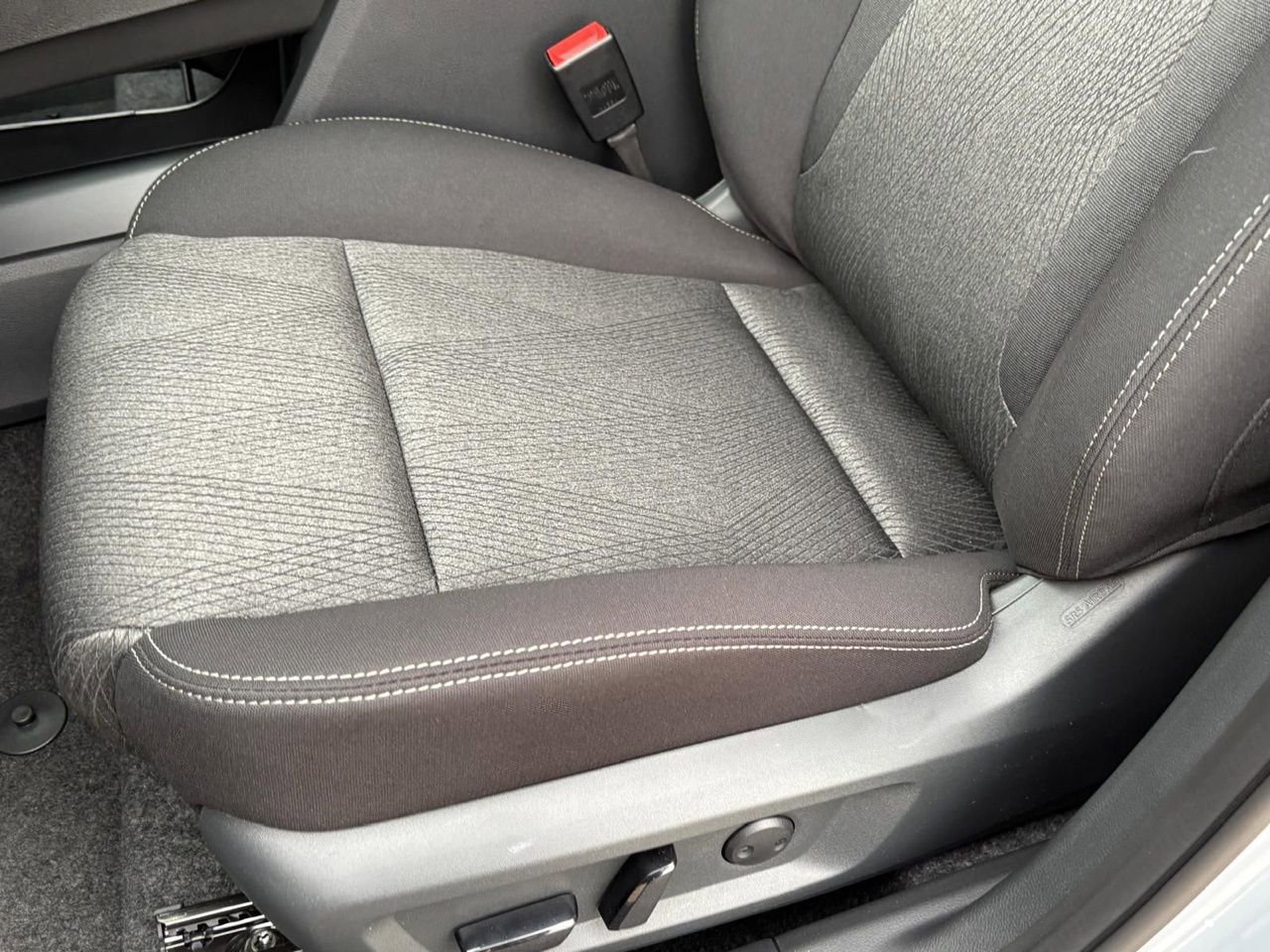 New 2026 Nissan Rogue SV image 18