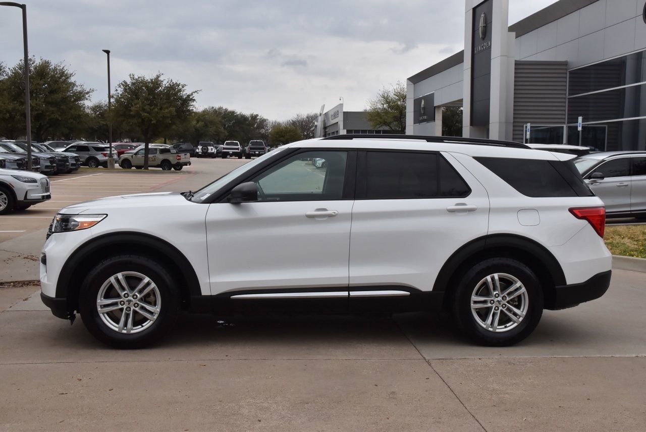 Used 2021 Ford Explorer XLT image 12