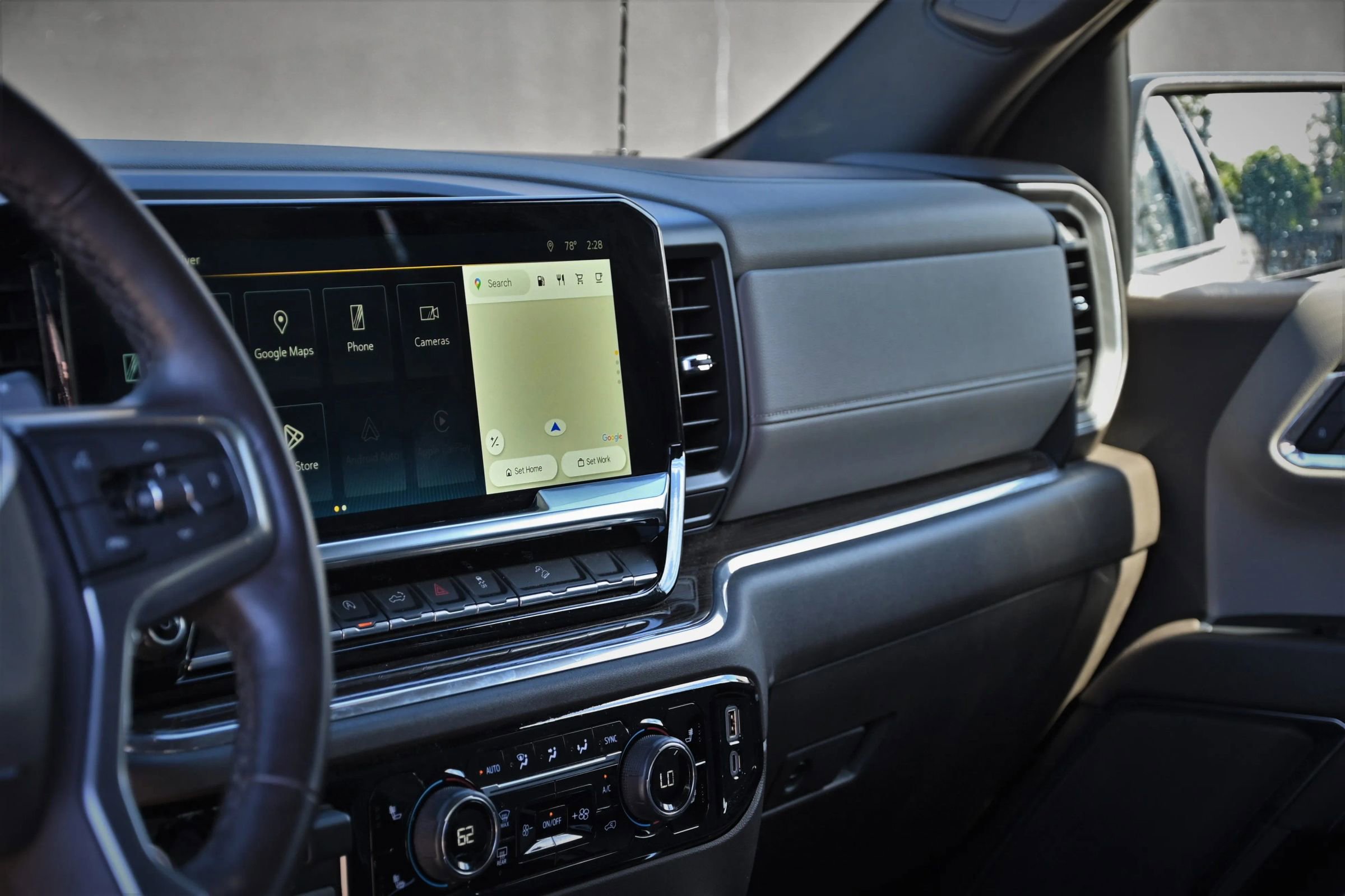 Used 2024 Chevrolet Silverado 1500 LT w/ Z71 Off-Road Package image 14