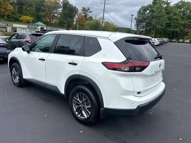 Used 2024 Nissan Rogue S AWD/4WD image 6