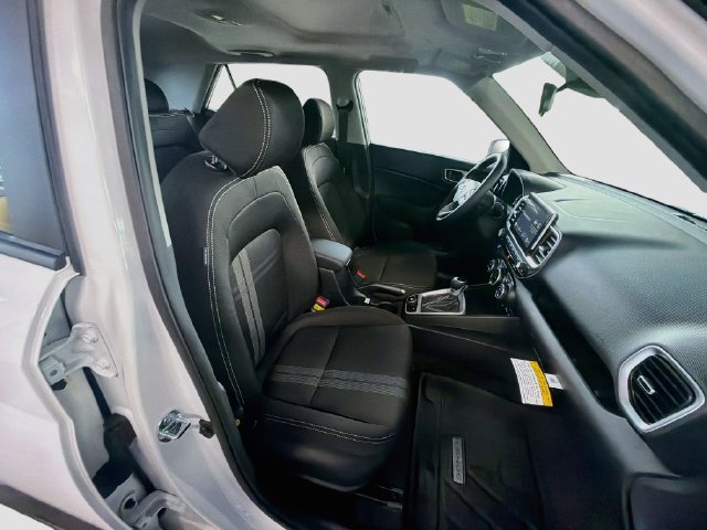 New 2026 Hyundai Venue SEL FWD image 29