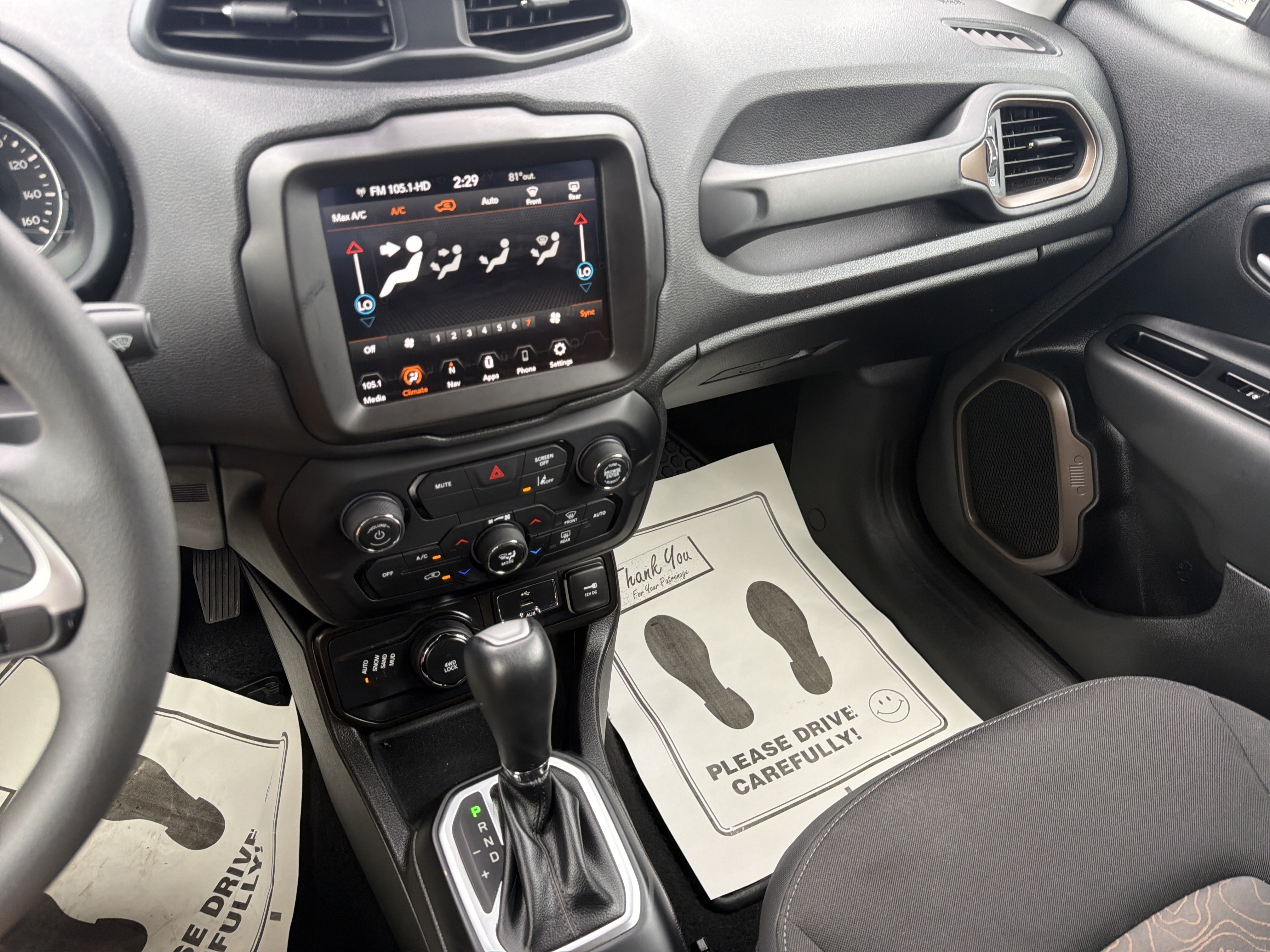 Used 2023 Jeep Renegade Latitude AWD/4WD image 22