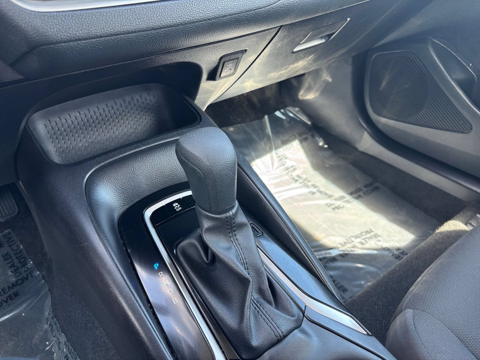 Used 2025 Toyota Corolla LE FWD image 36