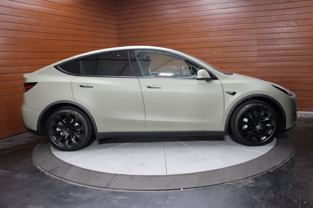 Used 2020 Tesla Model Y Long Range AWD/4WD image 23