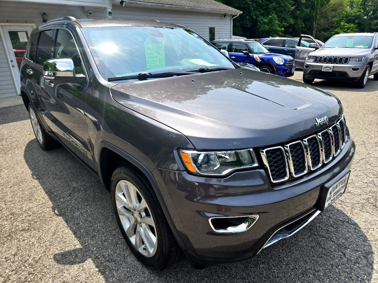 Used 2017 Jeep Grand Cherokee Limited image 7