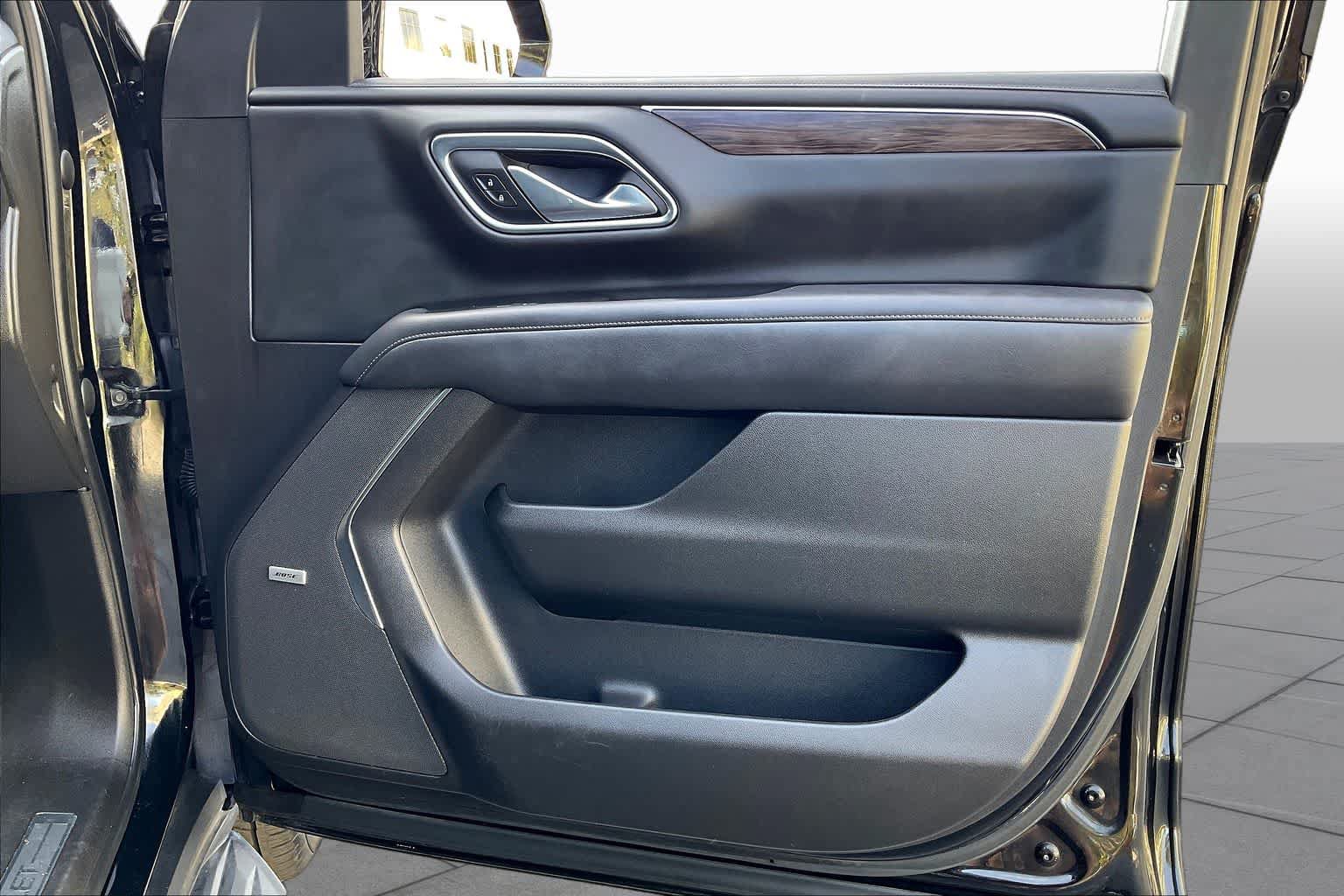 Used 2021 Chevrolet Tahoe LT w/ Luxury Package RWD image 23