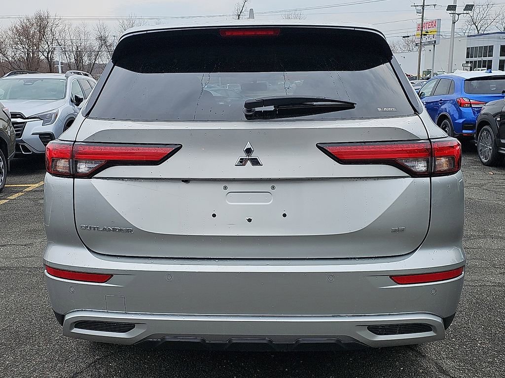 Used 2024 Mitsubishi Outlander SE image 5