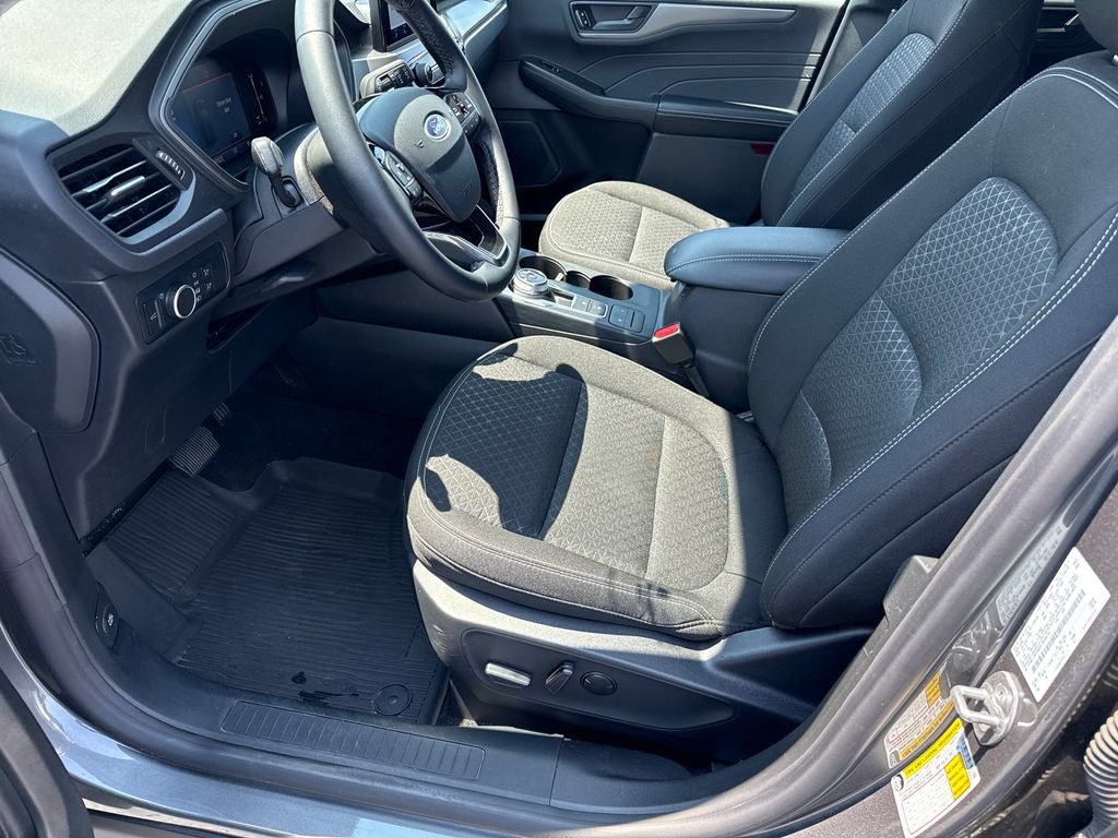 Used 2024 Ford Escape Active AWD/4WD image 17