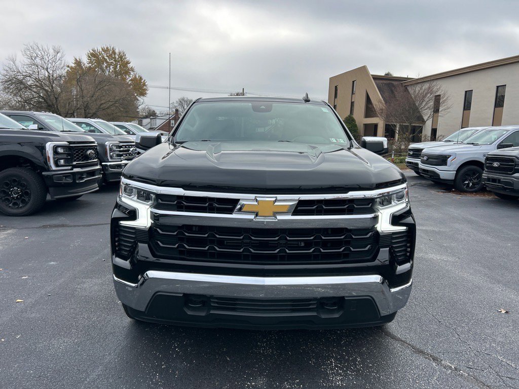 Used 2022 Chevrolet Silverado 1500 LT image 2