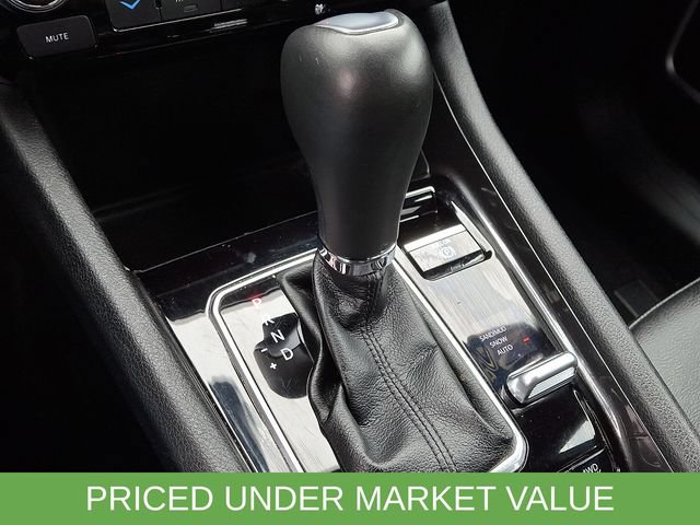 Used 2024 Jeep Compass Latitude AWD/4WD image 16