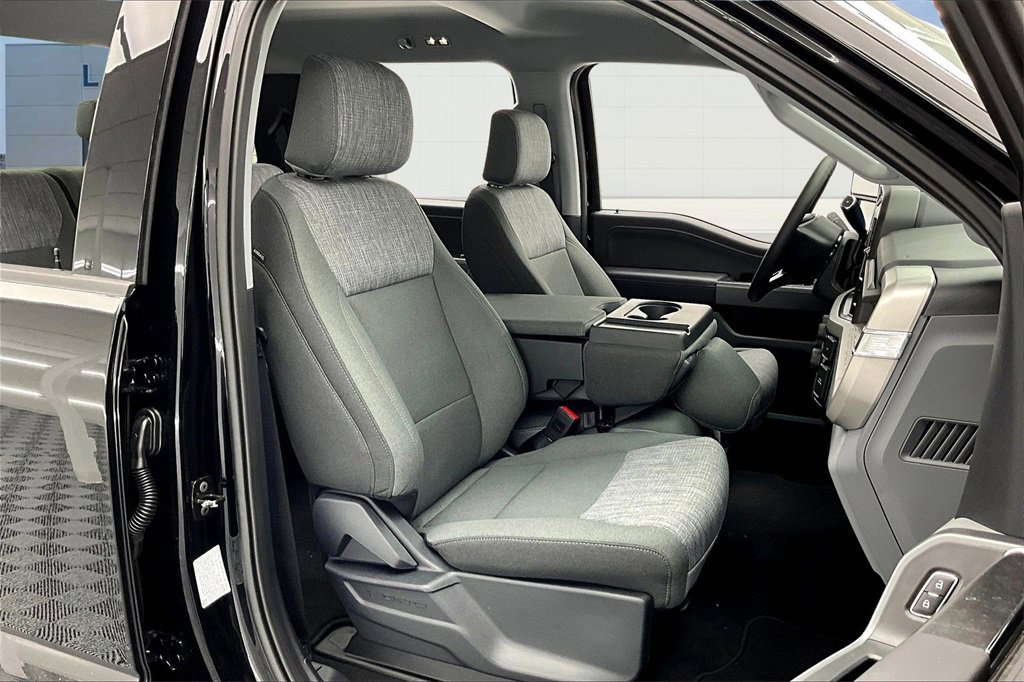 New 2026 Ford F250 XLT w/ XLT Premium Package image 11
